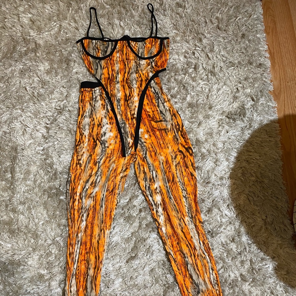 Two piece set